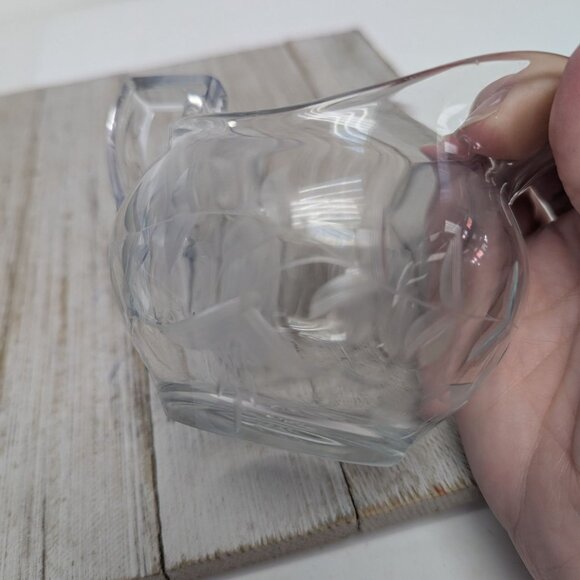 Vintage Heisey Glass Creamer & Sugar w/ Geometric Leaf & Berry Wheel Cut Pattern - Picture 12 of 13